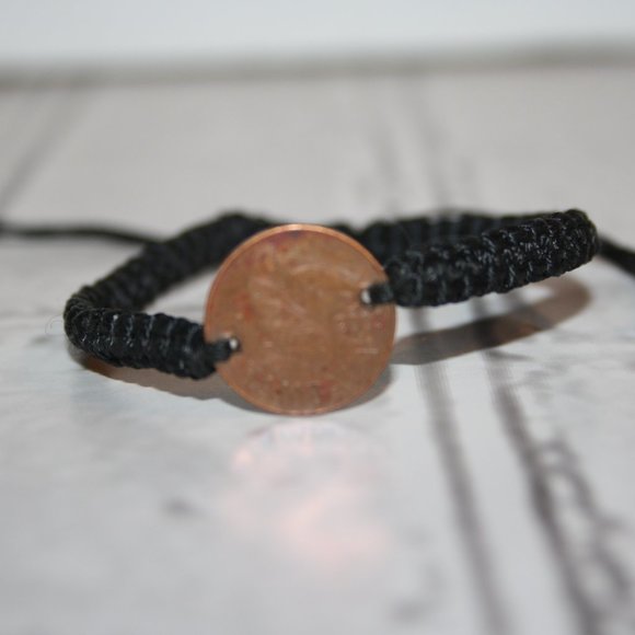 Black cord and 1 Tambala coin bracelet adjustable - Picture 4 of 4